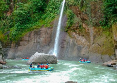 Pacure full day rafting