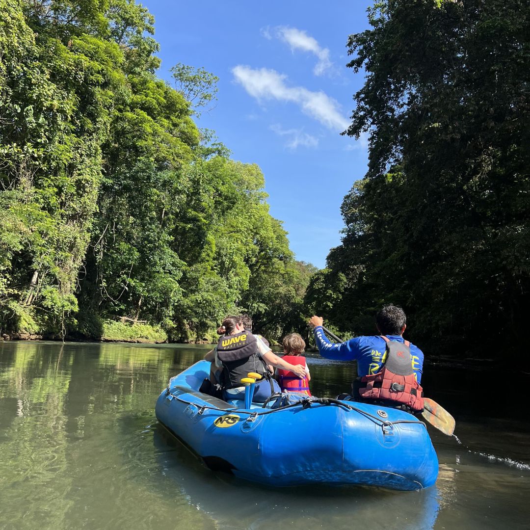 Nature tours costa Rica- Safari float down the peñas blancas river