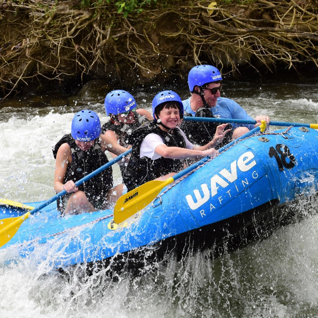 Rafting with kids in costa Rica