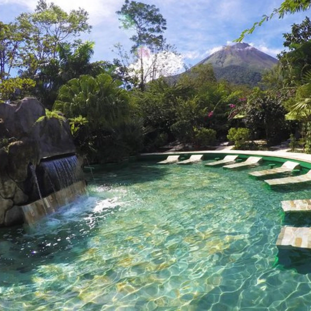 costa rica hot springs